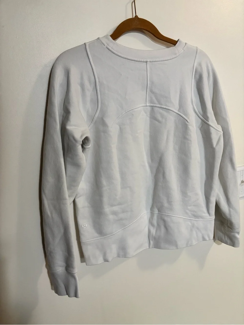 lululemon White Crewneck Sweatshirt - Picture 1 of 4